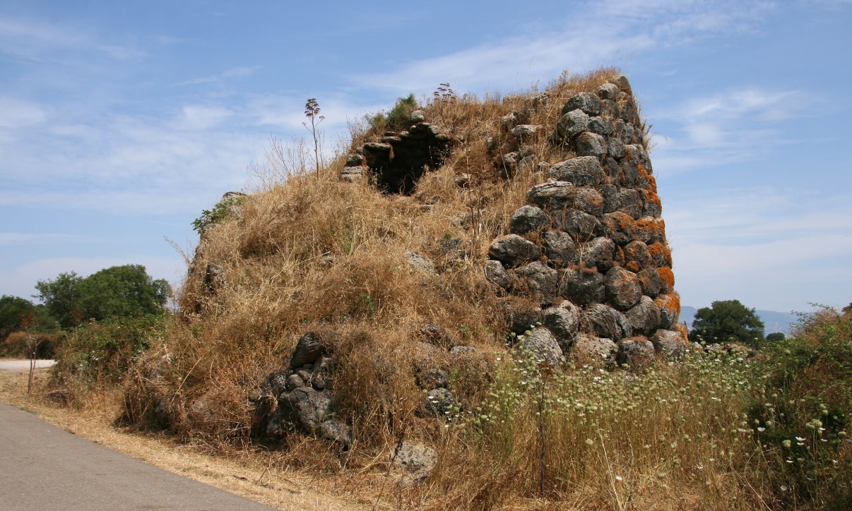 Unknown nuraghe next to the road.