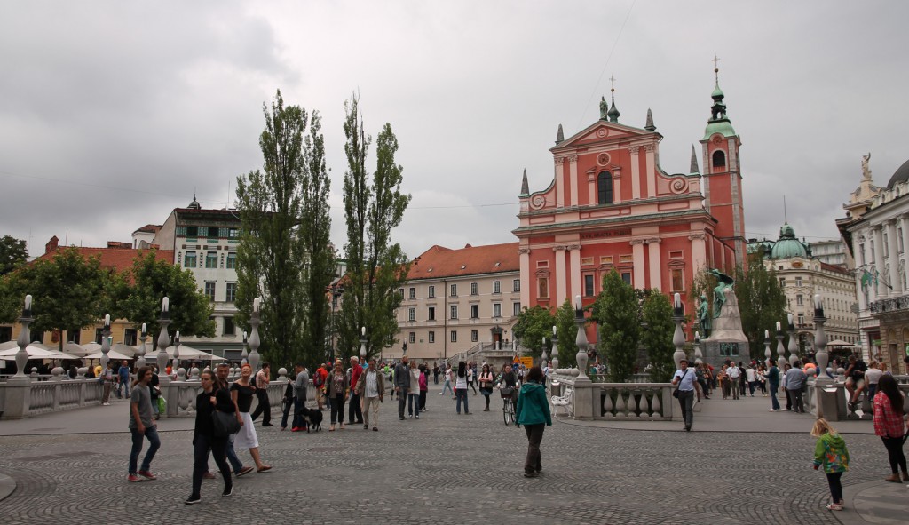 The three crossings, with the Franciscan Church in the background (red building)