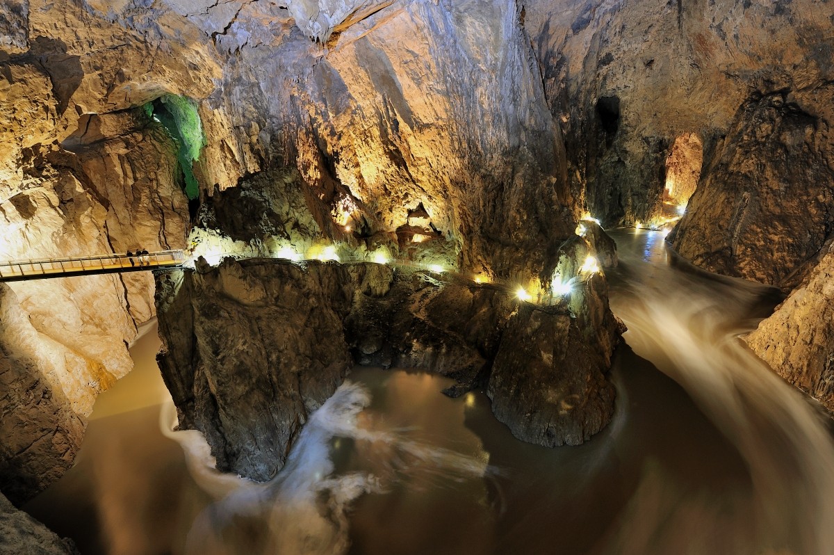 The mURMURING cAVE (Picture from the Škocjan Caves website - http://www.park-skocjanske-jame.si/en/gallery/foto/skocjanske-jame_3)